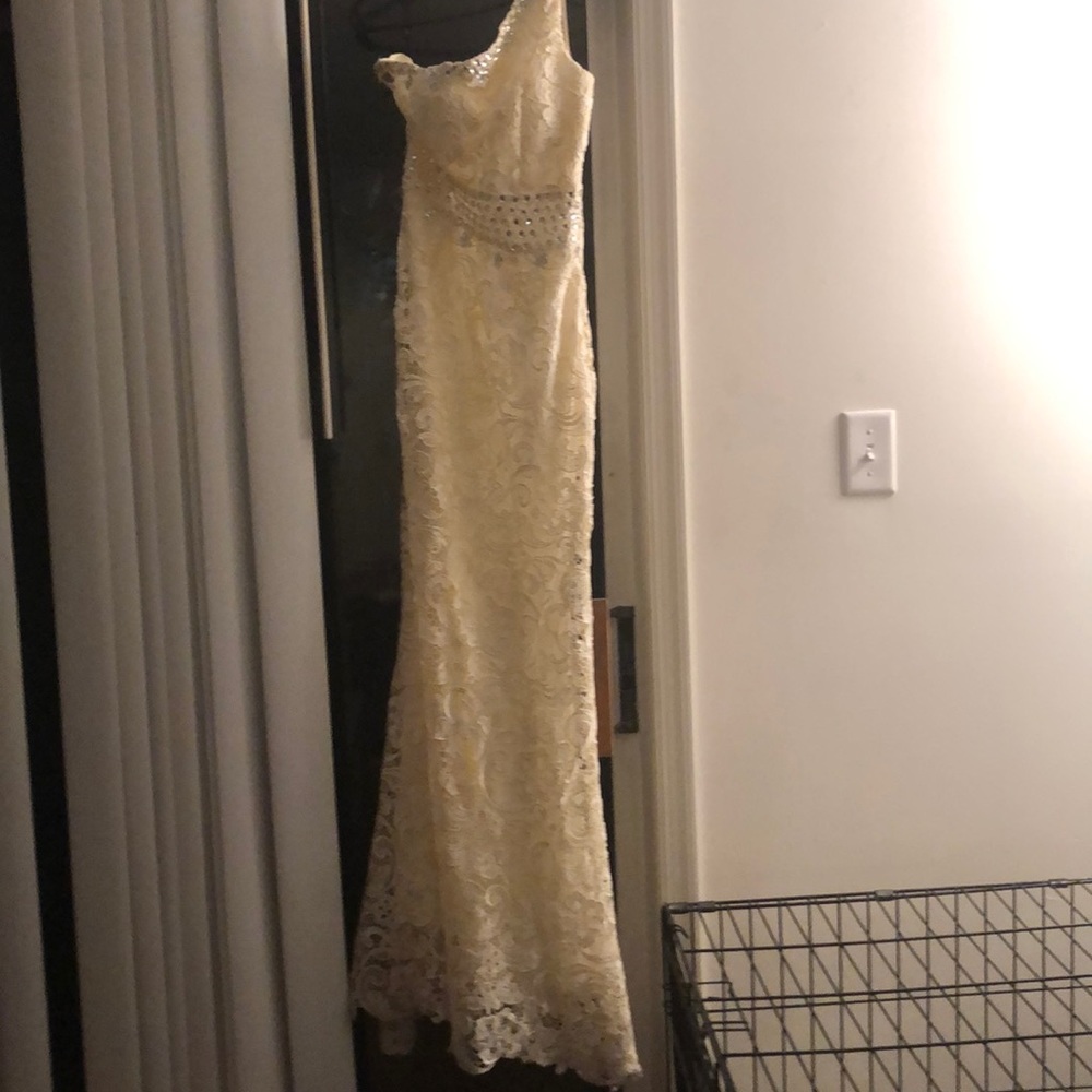 Beautiful Wedding Dress/Prom dress
